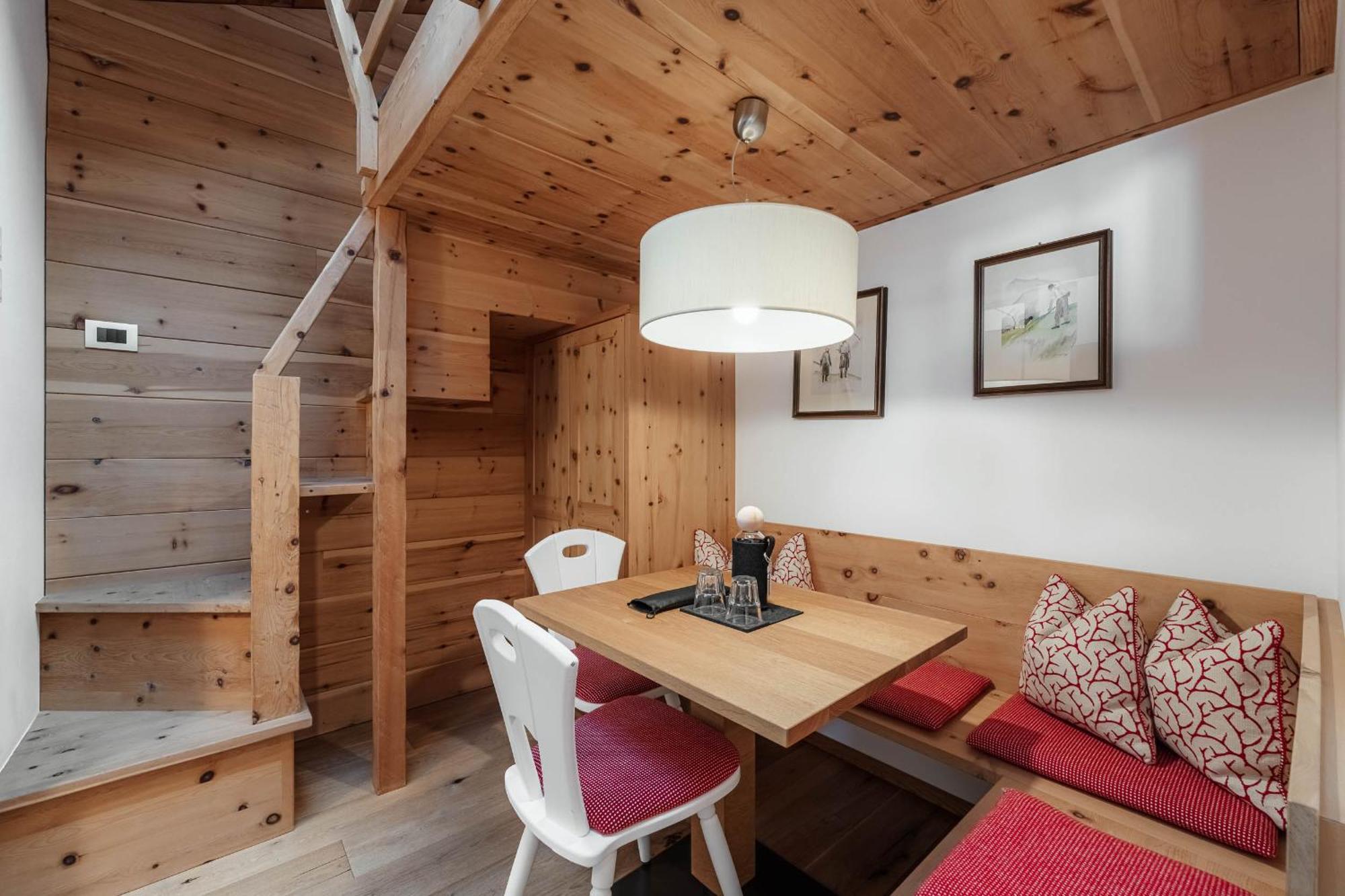Chalet Elisabeth Dolomites Alpin & Charme Selva di Val Gardena Exteriör bild
